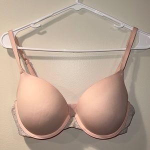 Victoria’s Secret PINK bra